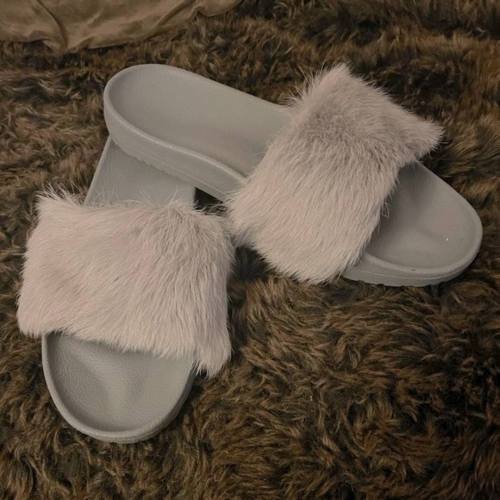 Ugg Royale Furry Slide Sandals - size 10